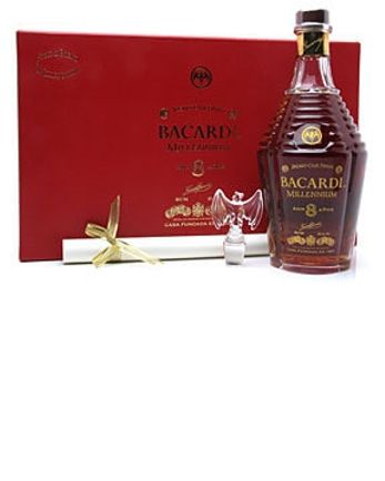 Bacardi Rum 8年 Millennium Baccarat Crystal